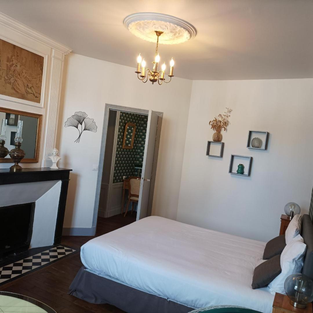 Le Relais Des Roses- Chambres D'Hotes Vatan Exterior foto